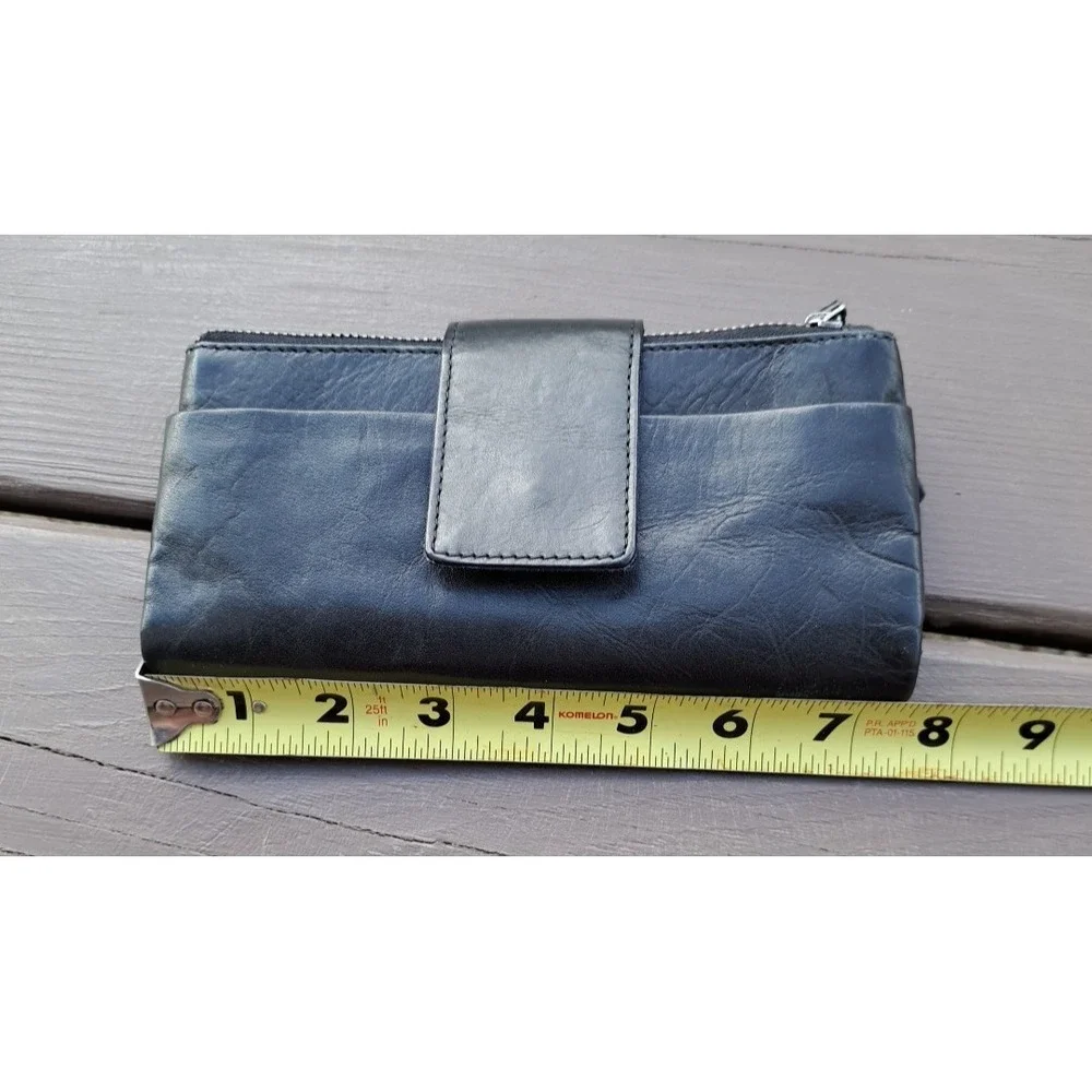 Genicci Women's Black Leather Wallet Snap Zip Exterior Interior Pocket Clutch